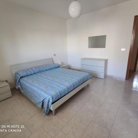 Casa Di Gigi- Comodo Appartamento In ガラティーナ エクステリア 写真