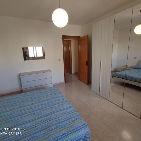 Casa Di Gigi- Comodo Appartamento In ガラティーナ エクステリア 写真