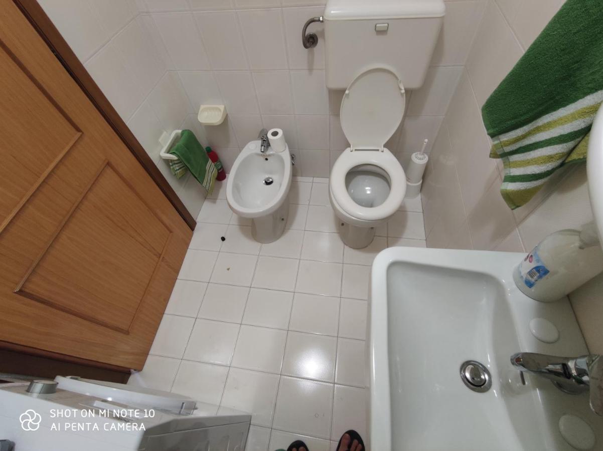 Casa Di Gigi- Comodo Appartamento In ガラティーナ エクステリア 写真