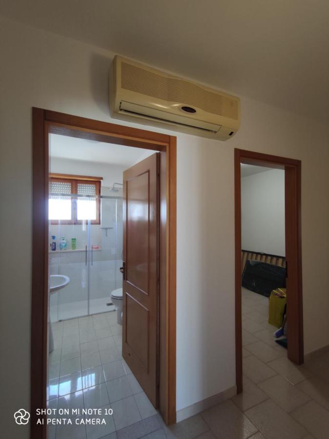 Casa Di Gigi- Comodo Appartamento In ガラティーナ エクステリア 写真