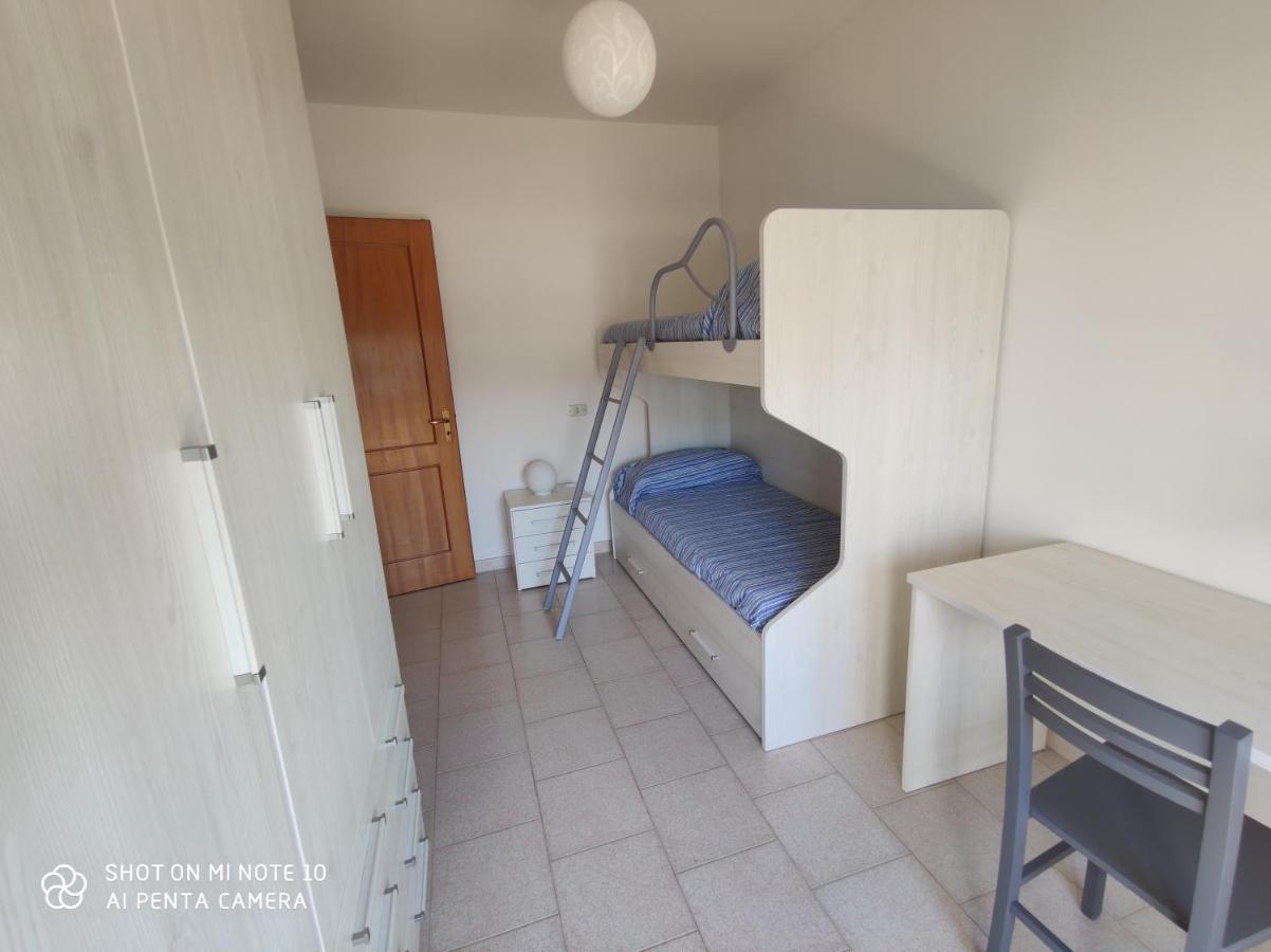 Casa Di Gigi- Comodo Appartamento In ガラティーナ エクステリア 写真