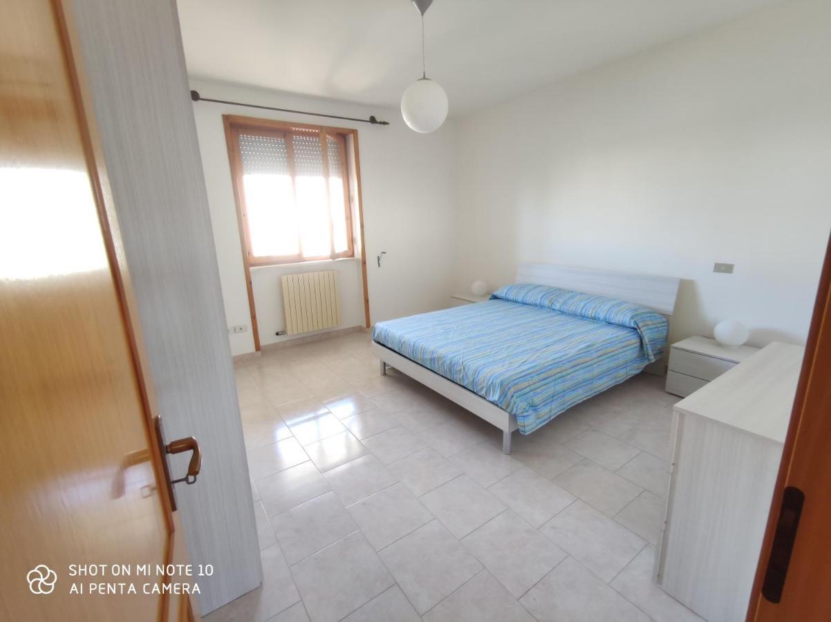 Casa Di Gigi- Comodo Appartamento In ガラティーナ エクステリア 写真