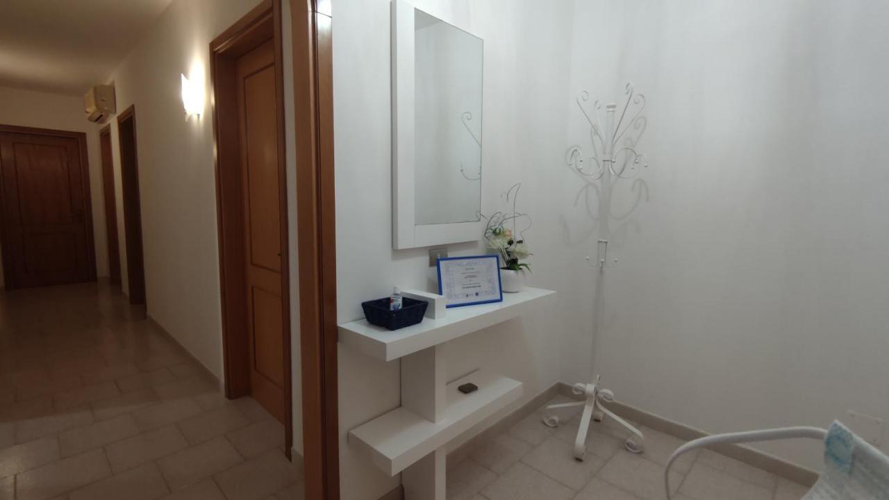 Casa Di Gigi- Comodo Appartamento In ガラティーナ エクステリア 写真